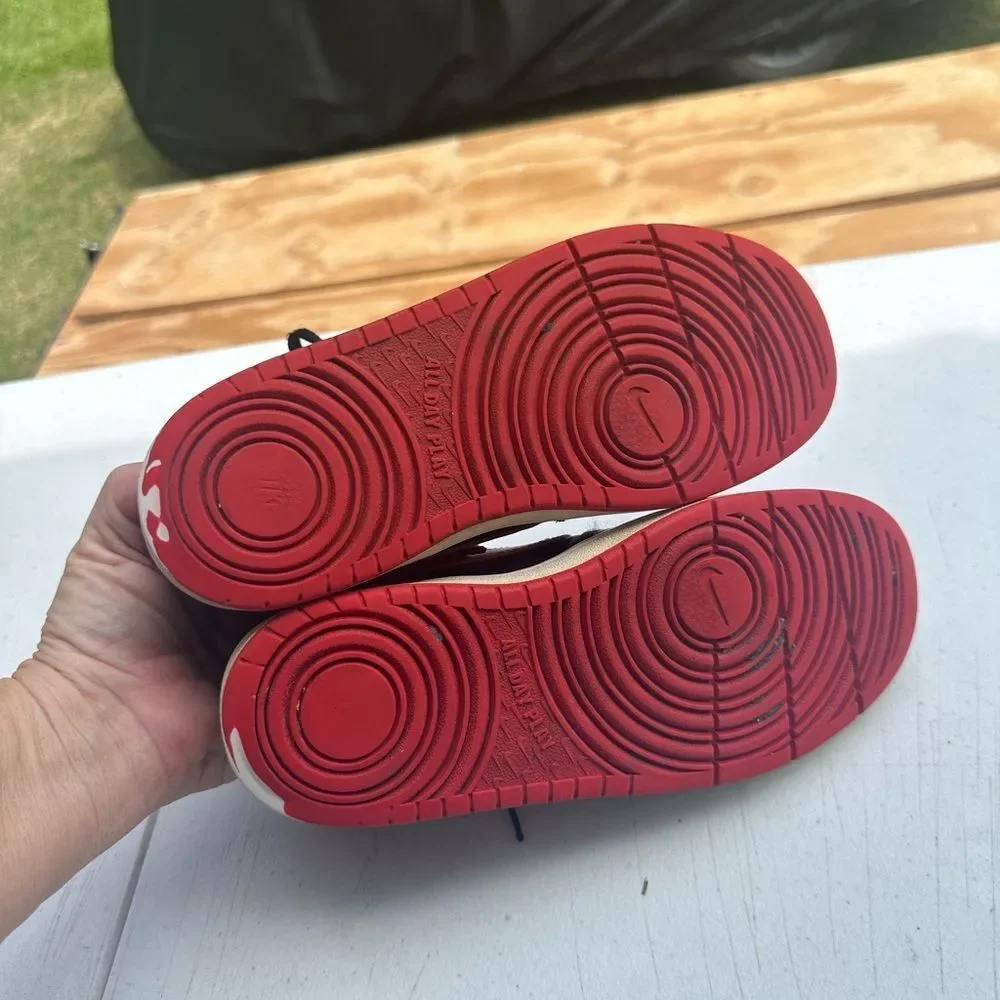 Nike Kids Black and Red Sneakers
